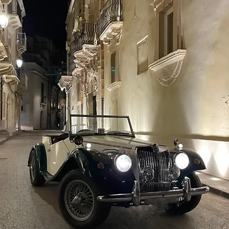 In The Heart Of Ortigia Apartment